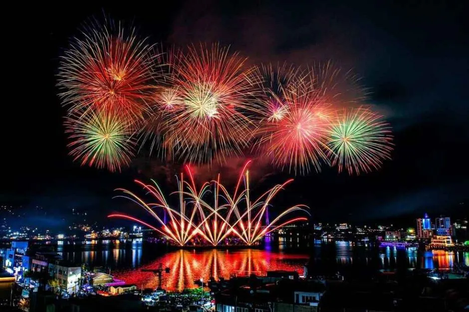 여수밤바다 불꽃축제 완벽 가이드: 일정, 볼거리, 교통편 총정리